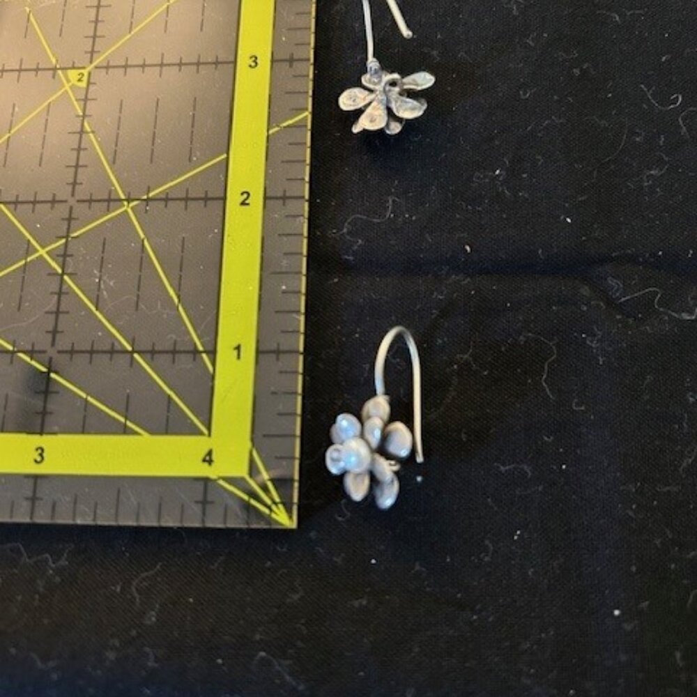 Silpada Love Bloom Sterling Silver 925 Pearl Flower Earrings Floral (Retired)